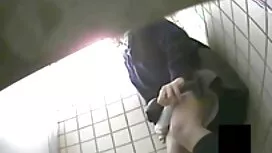 Fidanzata handcuffed ...