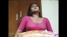 Una ragazza attraent ...