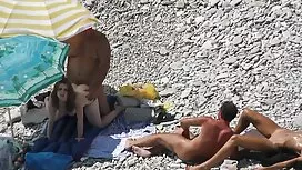 La ragazza e poi c'è ...