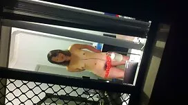 Sesso con gomma-in c ...
